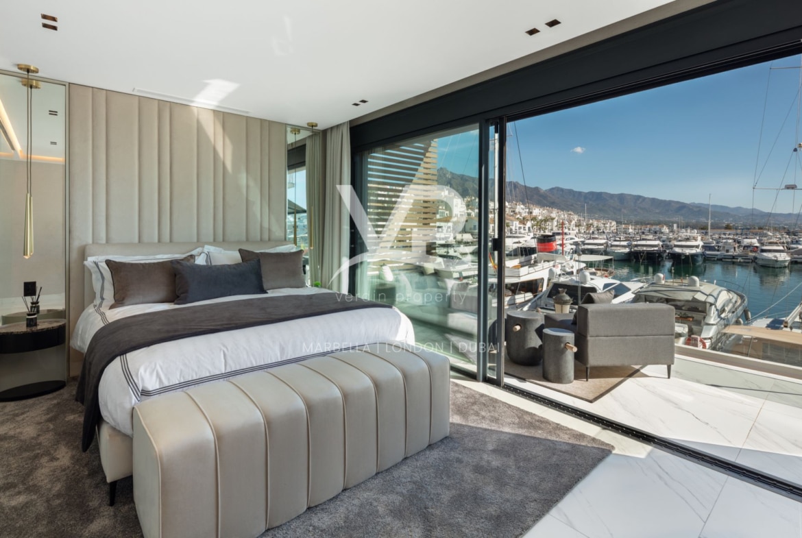 Banus 1, elegante Wohnung in Puerto Banus