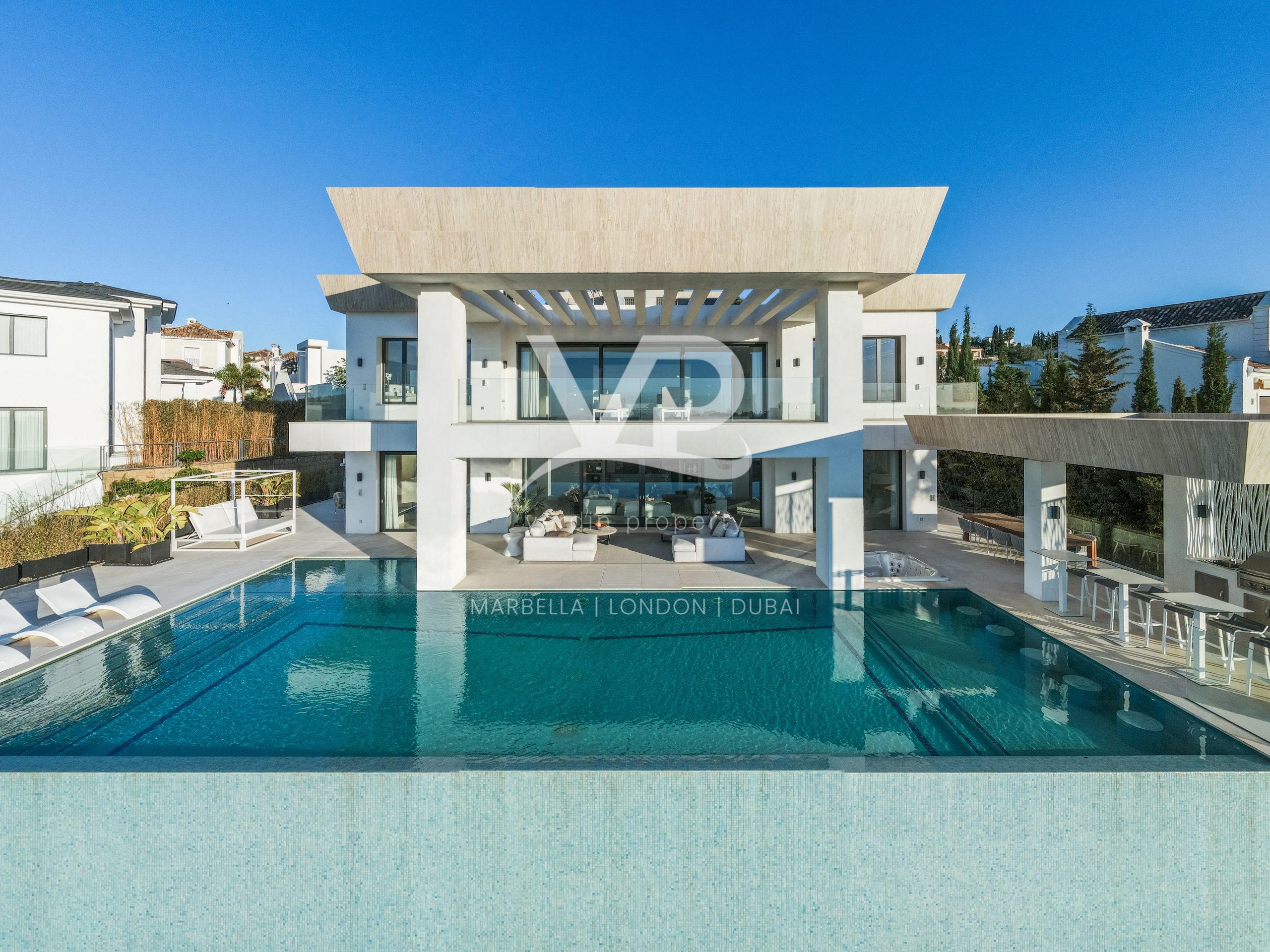 Villa Oasis, chic modern villa in Paraiso Alto