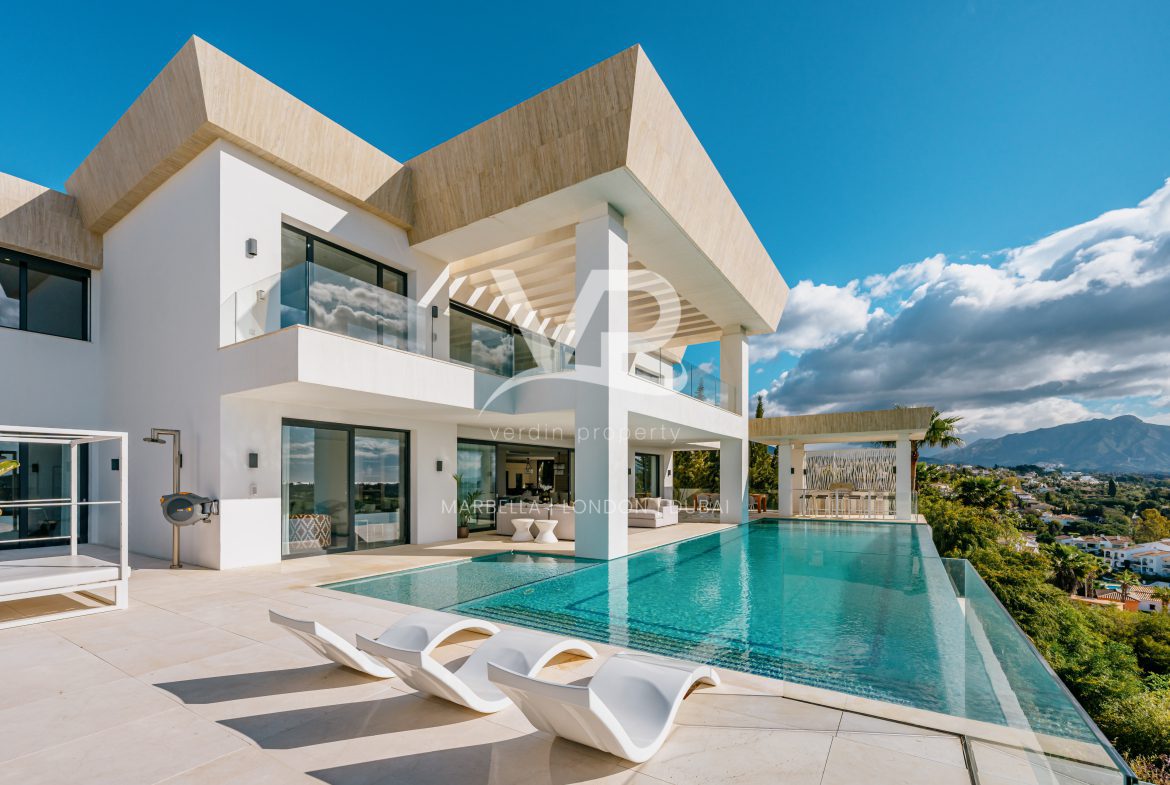 Villa Oasis, smart moderne villa i Paraiso Alto