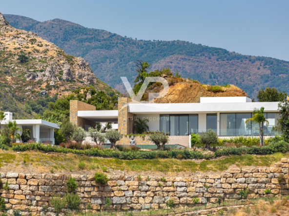 One level modern villa for sale - Verdin Property