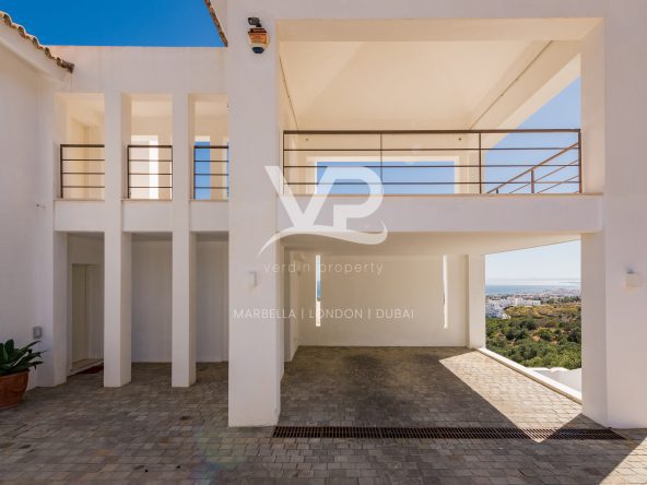 Modern villa in Altos de Los Monteros - Verdin Property