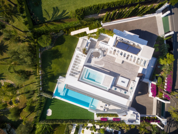 Villa Blue, contemporary villa in Nagueles - Verdin Property