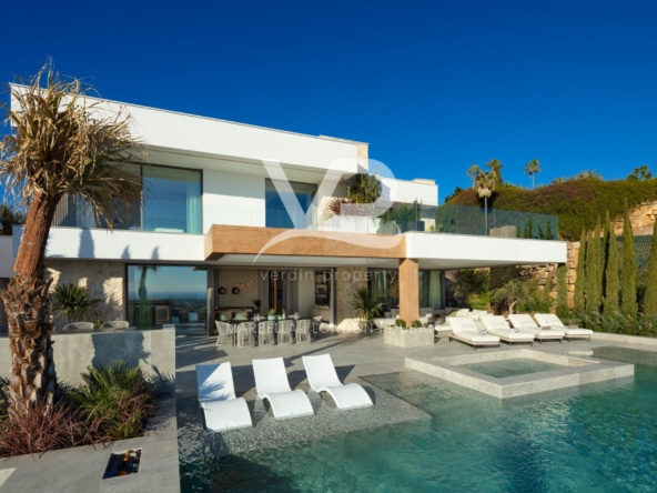 Southland, contemporary villa in The Hills La Quinta