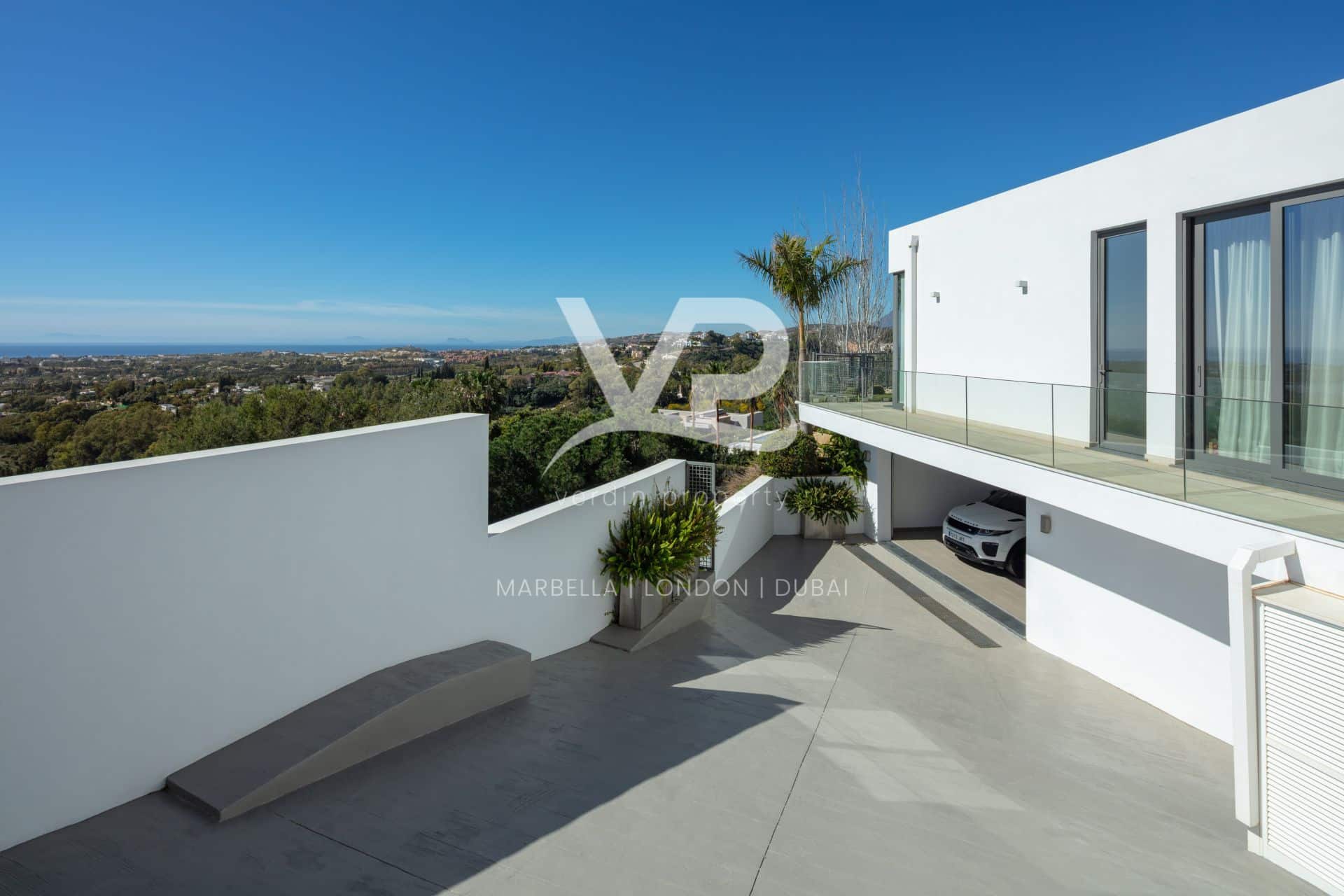 Villa moderna en venta en El Herrojo, La Quinta