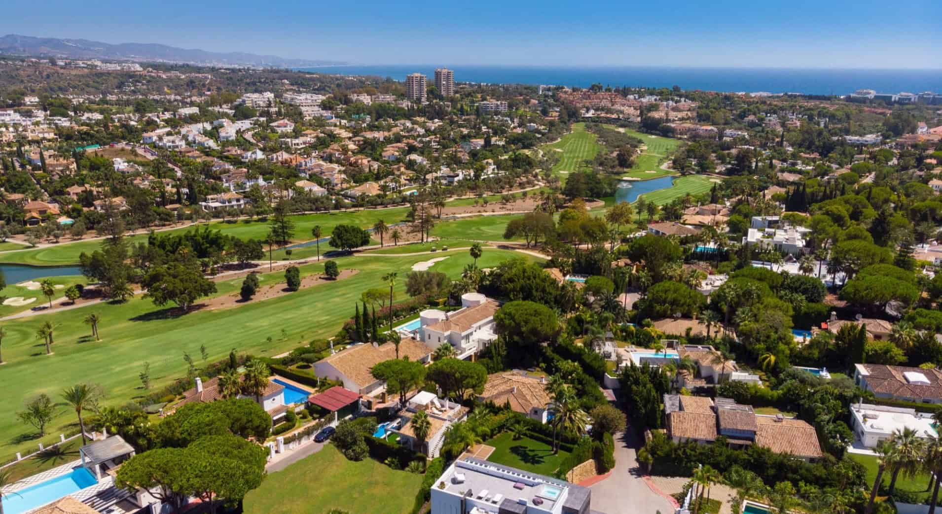 Nueva Andalucía areas and sectors