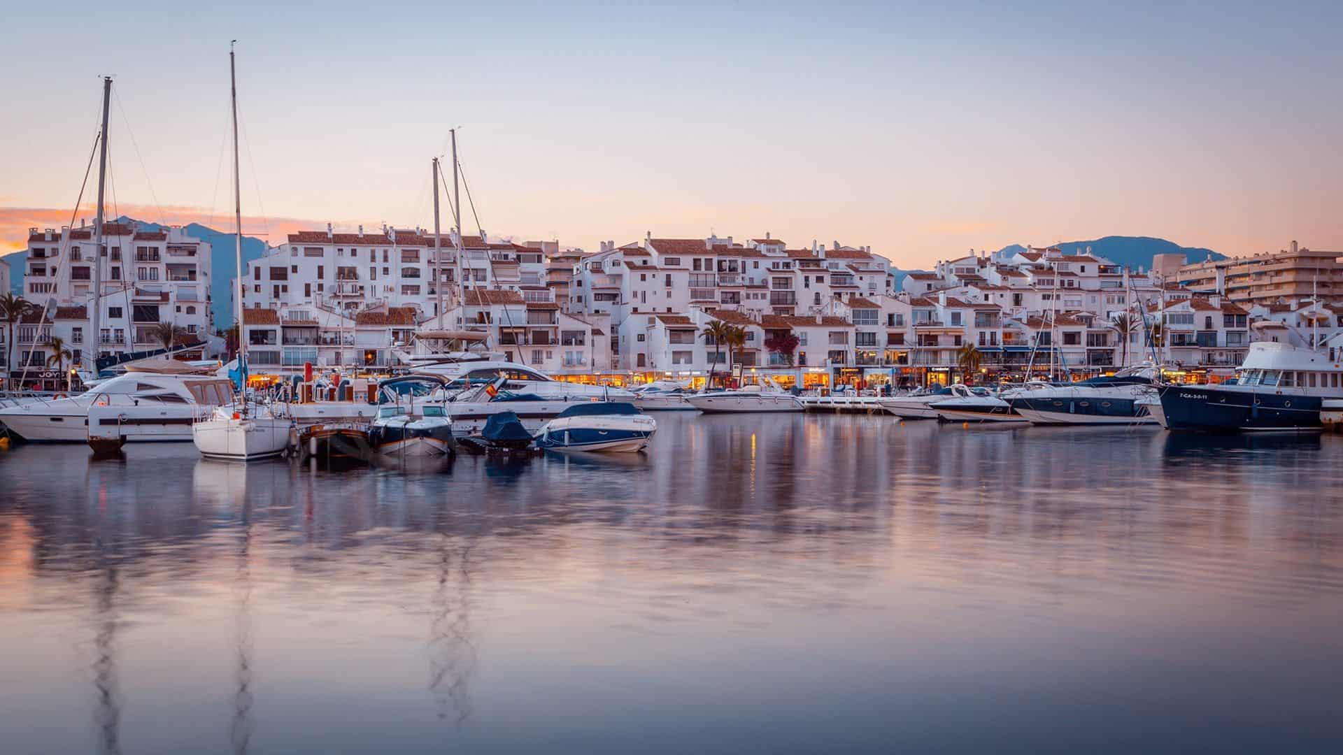 Puerto Banús overview