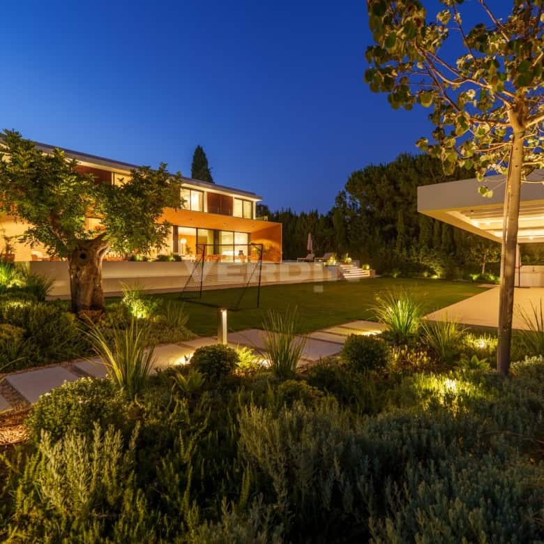 780