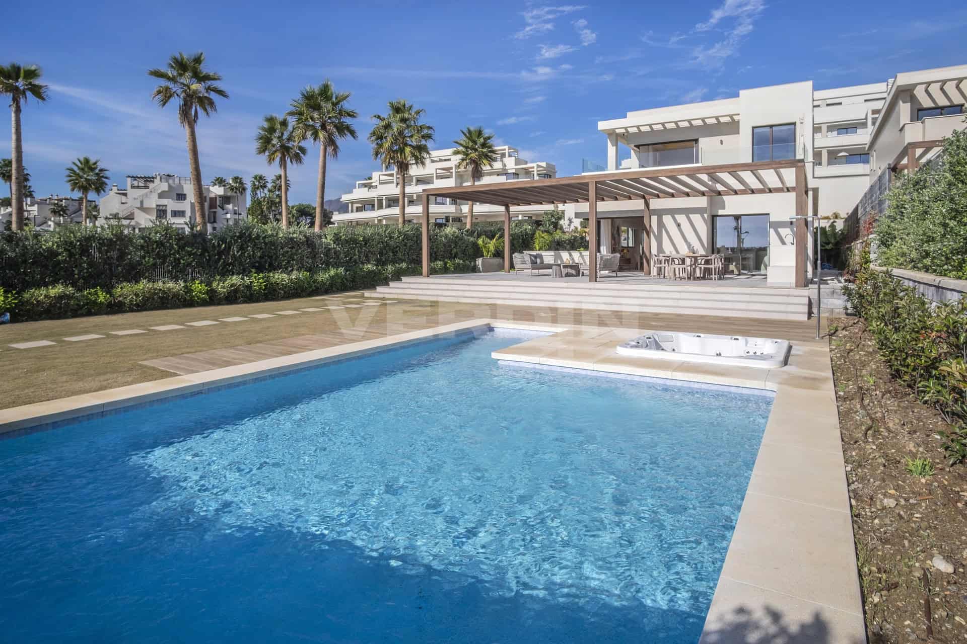 ELEGANT BEACHFRONT VILLA FOR SALE IN VELAYA, ESTEPONA